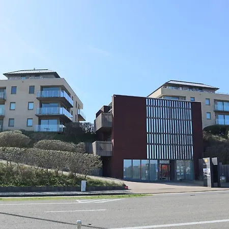 In Near The Beach, Cleaning Included Apartamento