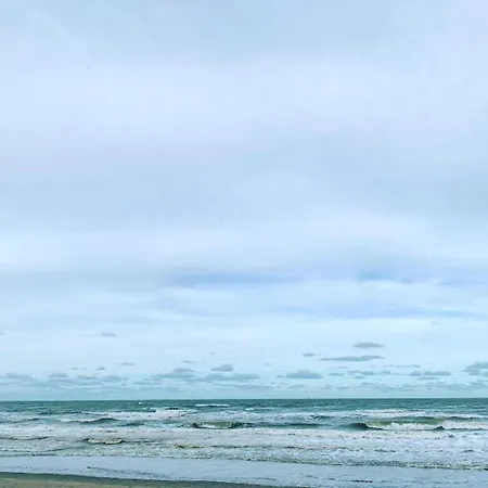 In Near The Beach, Cleaning Included Apartamento *